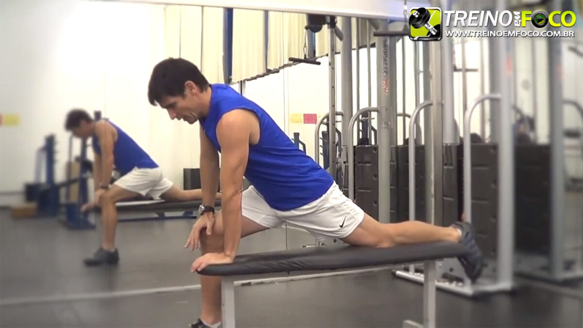 alongamento_qaudríceps_flexionamento_treino_em_foco