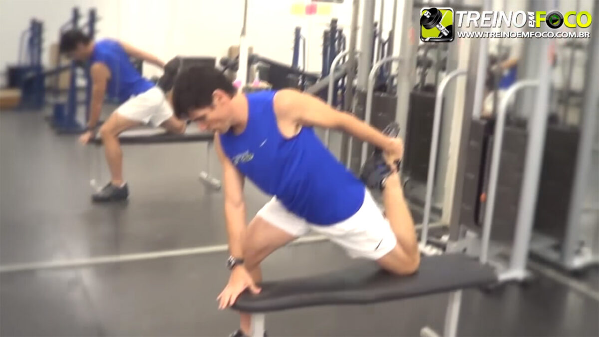 quadríceps_treino_em_foco_alongamento_flexionamento